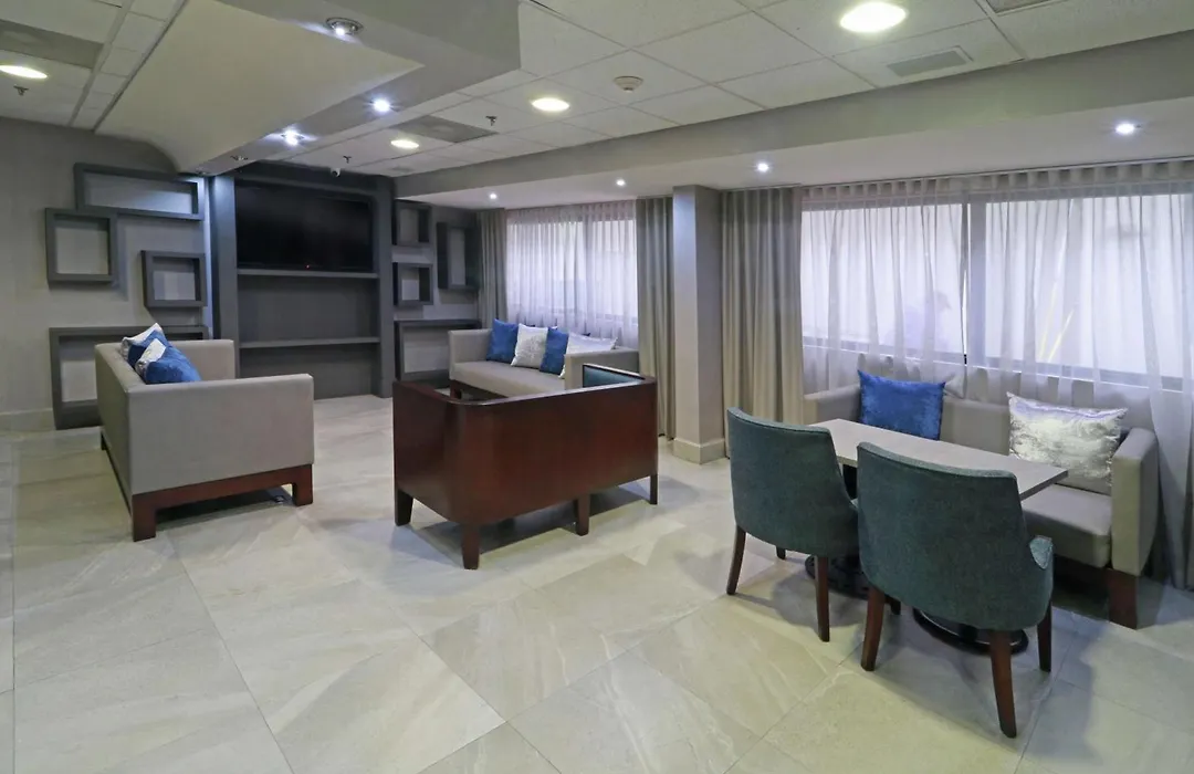 Hampton Inn Monterrey-Airport-1